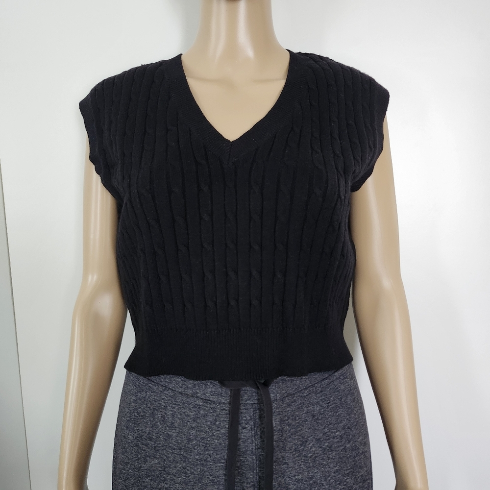 TWIK‎ by SIMONS Women's Black V-Neck Stretchy Knit Sweater Vest Small NWT